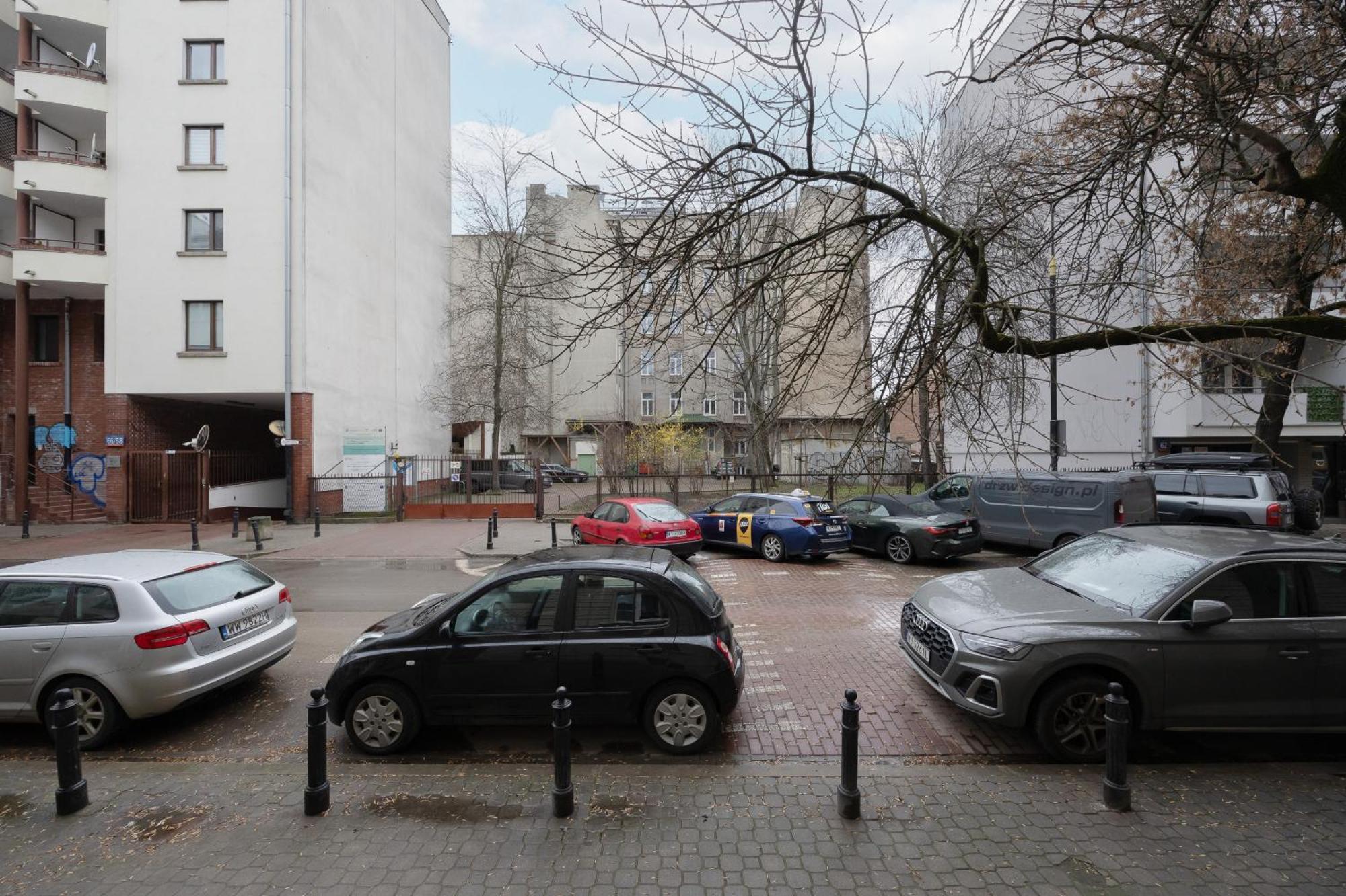 Butas Spacious Vintage 1930's Inspired By Renters